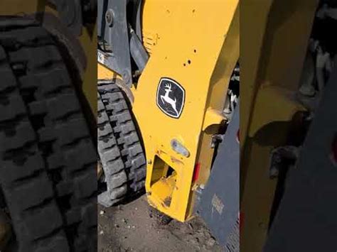 john deere 317g hydraulic line disconnect